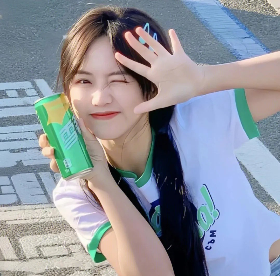 靠山吃山，重回80后我苟在山村